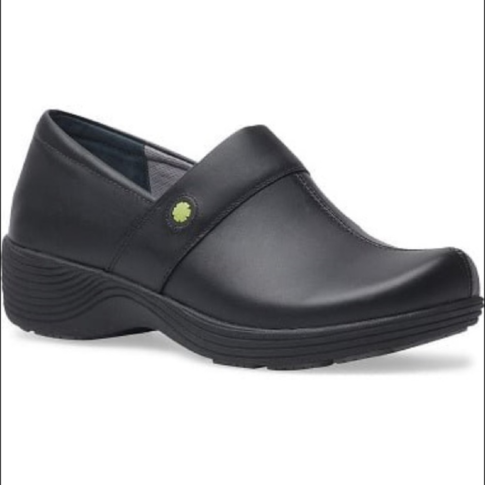 🖤 Dansko Black Leather Shoes/Clogs 🖤
